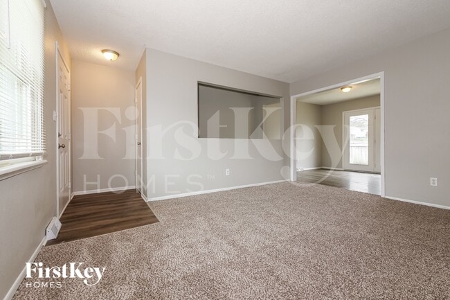 Photo - 19304 E 7th St N