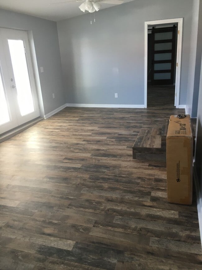 Photo - 3/2 newly remodeled home