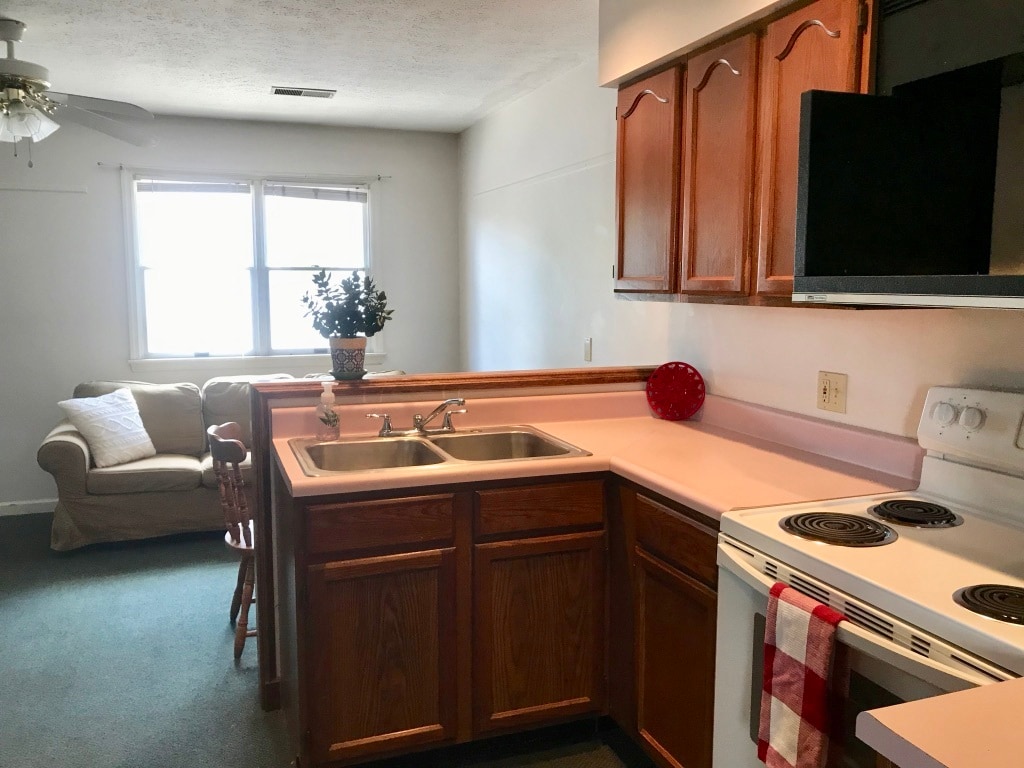 Photo - 726 Locust St