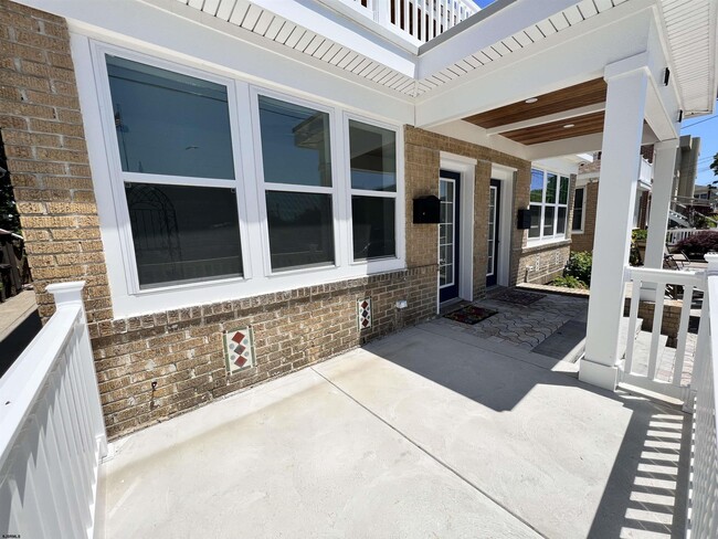 Photo - 17 N New Haven Ave