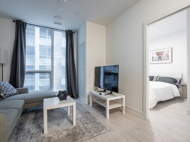 Photo - 270 Wellington St W Unit SI ID1513082P