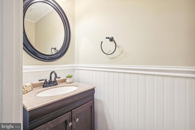 Photo - 2772 Knollside Ln