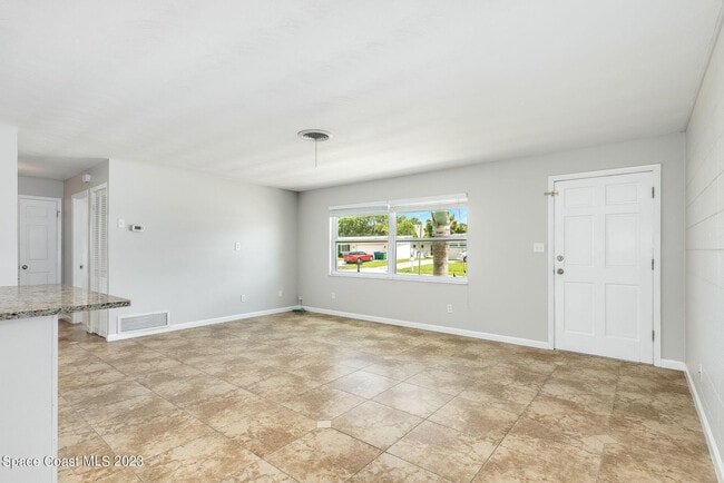 Photo - 250 Carib Dr