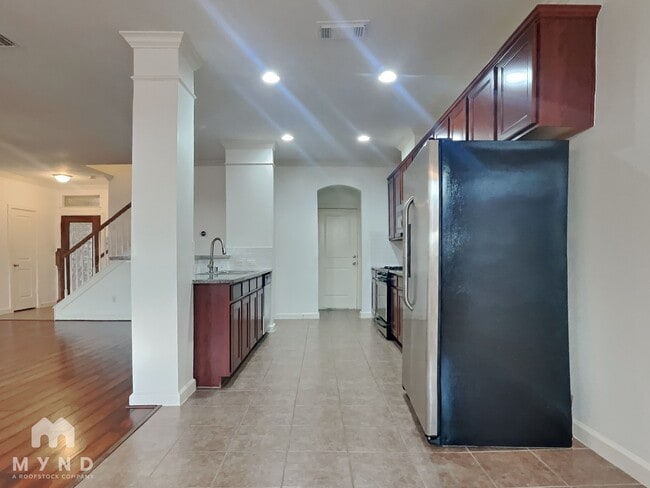 Photo - 5343 Summit Hollow Dr