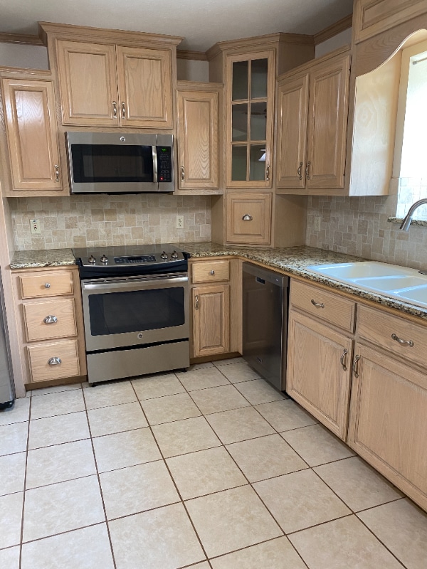 Photo - 6014 Castle Oaks