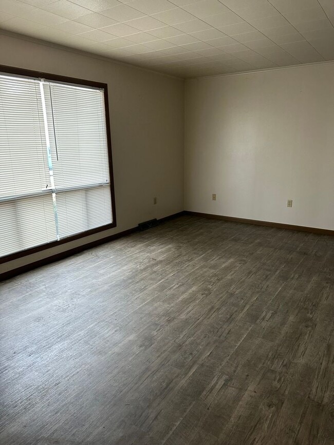 Photo - 2 BEDROOM 1 BATHROOM APARTMENT FOR RENT