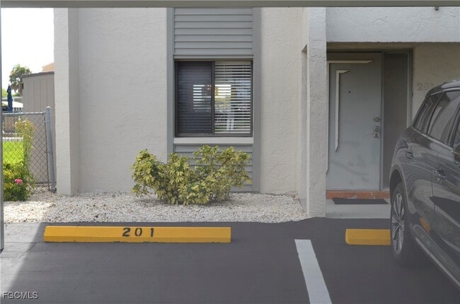 Photo - 4009 SE 11th Pl Unit 201