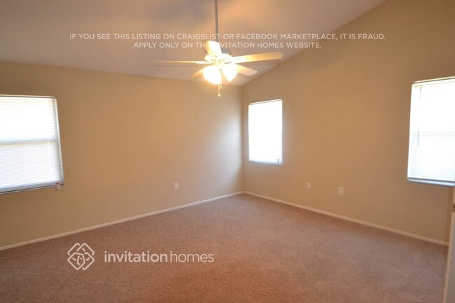 Photo - 708 46th St E