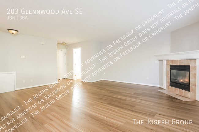 Photo - 203 Glennwood Ave SE