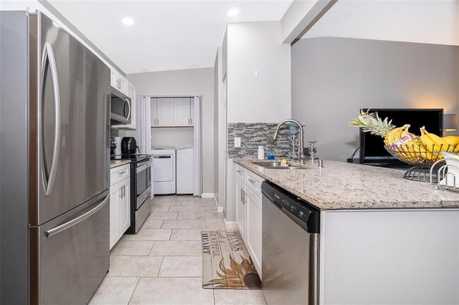 Photo - 117 E Lauren Ct