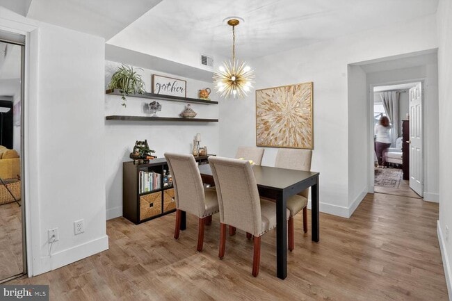 Photo - 236 W Taylor Run Pkwy Unit 4