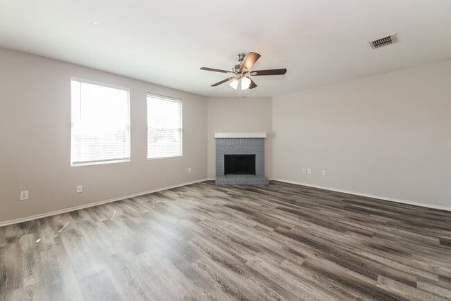 Photo - 1201 Evergreen St
