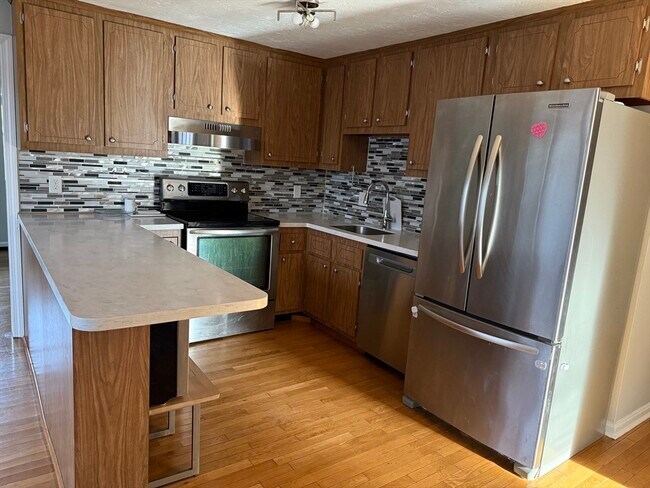 Photo - 30 Elmwood Park Unit 2