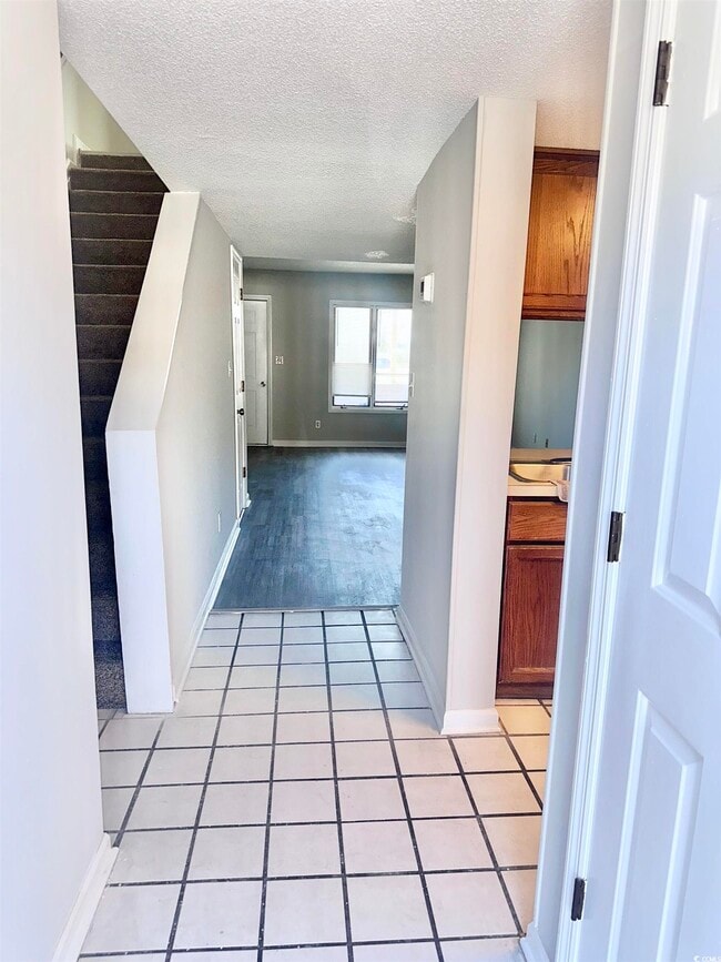 Building Photo - 401 Garden Dr Rental
