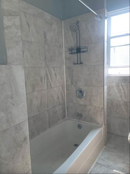 Photo - 137 Adelaide St