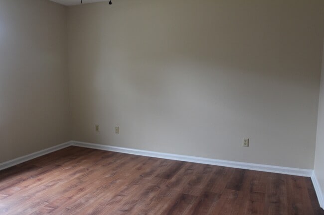 Photo - 804 Goodall Ave