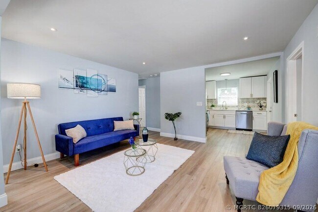 305 N 13th St