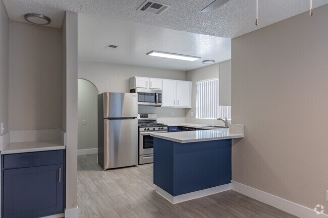 2 BR, 2 BA - 1,200 SF