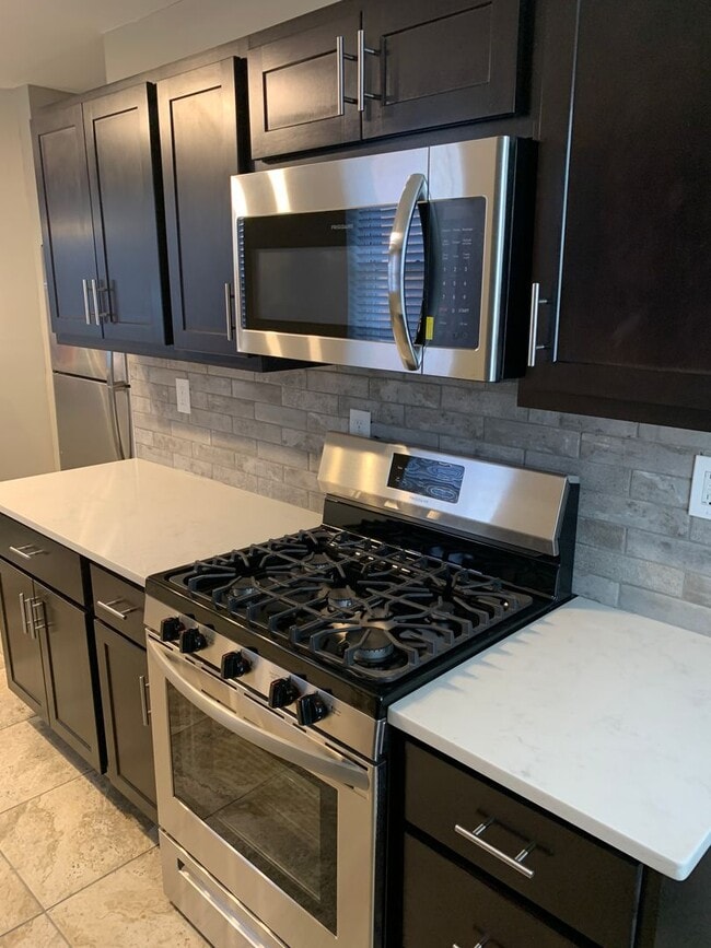 Building Photo - 2614 Larkins Wy Unit Apt. #2