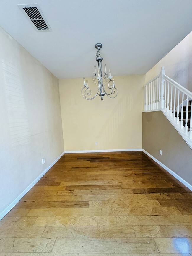 Photo - 127 W Invitar Ln