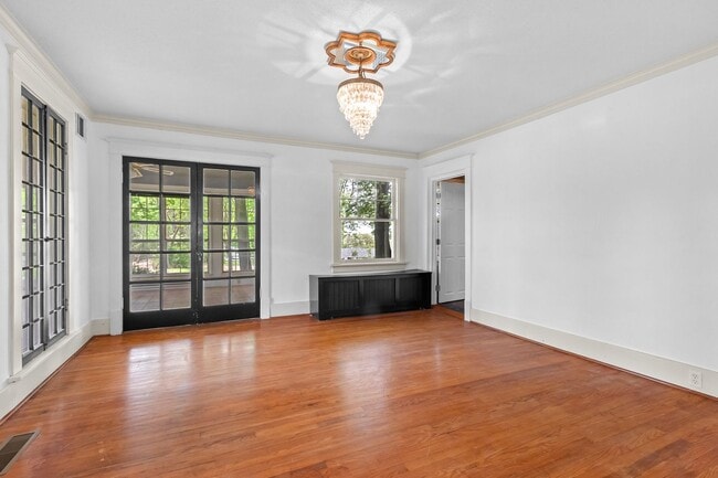 Photo - Unique, Charming and Spacious Fayetteville Home!