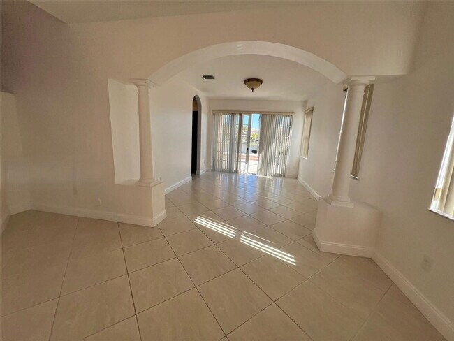 Photo - 4957 SW 167th Ave