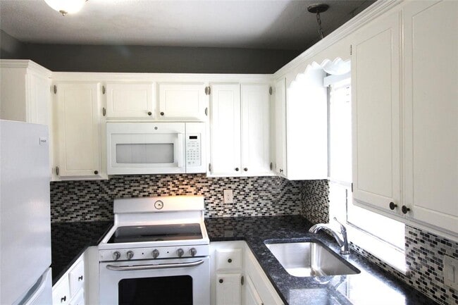 Photo - 1901 E Lindsey St Unit 35