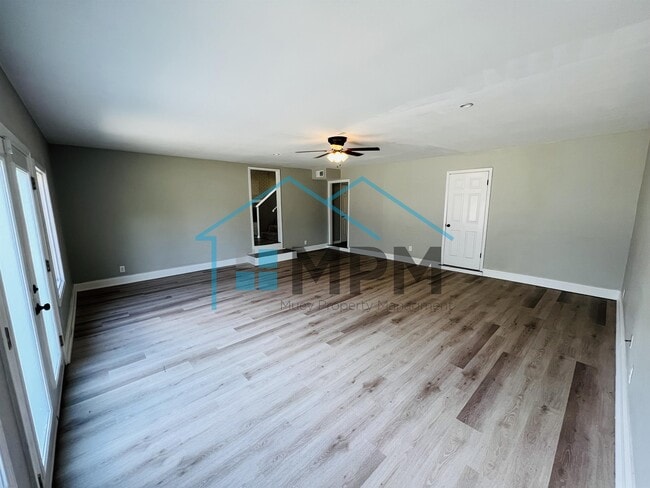 Photo - 3012 John Cole Pl