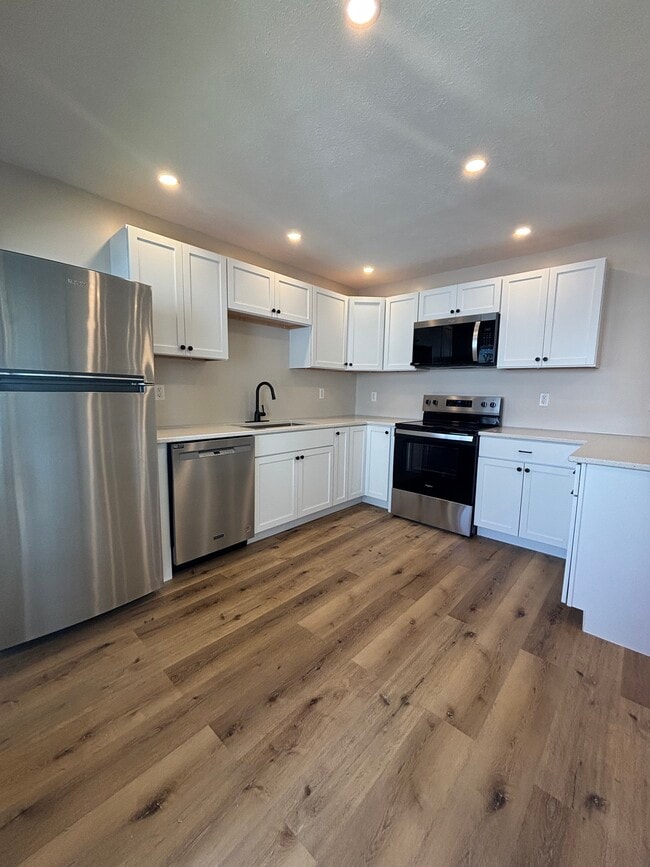 Photo - 1107 Ferry St
