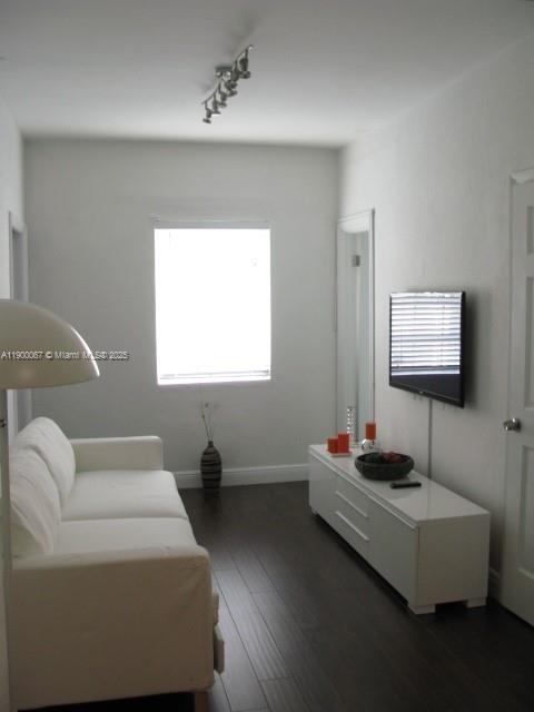 Photo - 1250 Drexel Ave Unidad 11