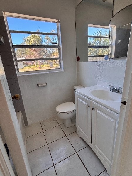 Photo - 1541 Newark St S