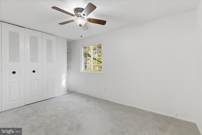 Photo - 5377 Harbor Ct Dr