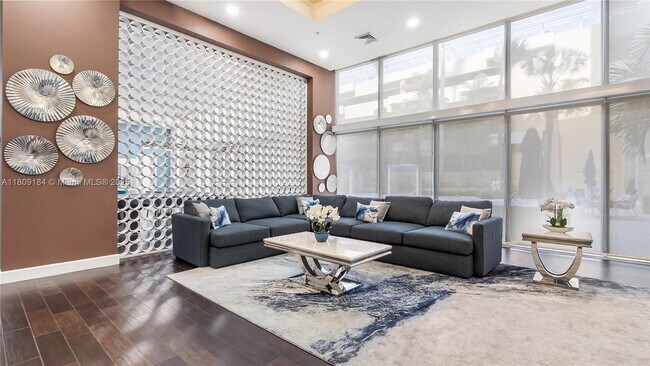 Building Photo - 18800 NE 29th Ave Unit 1012