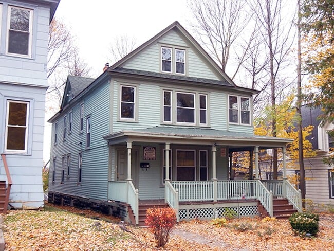 Building Photo - 1217 1/2 Madison Street -  First Floor Apa... Unit Madison 1217 1/2 Rental