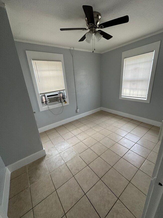 Photo - 2532/2534 Moncrief Rd Unidad 2534