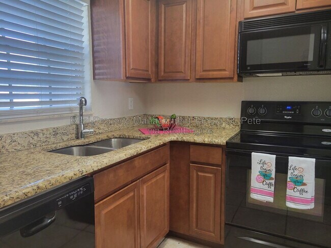711 Russell Ln