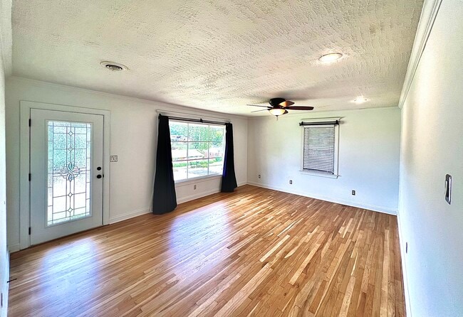 Photo - 1219 Oakdale Rd