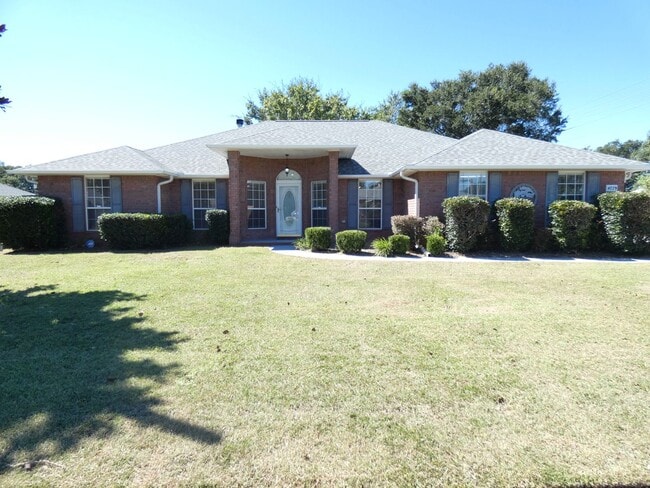Photo - Charming 4-Bedroom Home With Sunroom