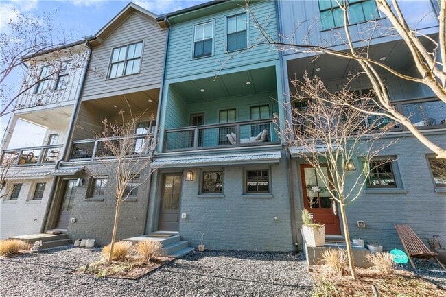 Photo - 738 Perch Pl