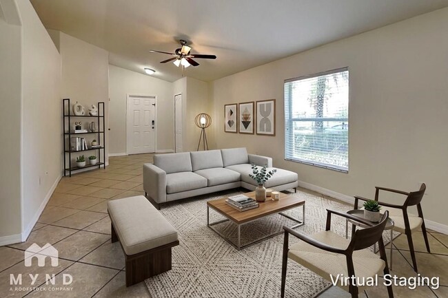 Photo - 1212 Oak Pond St