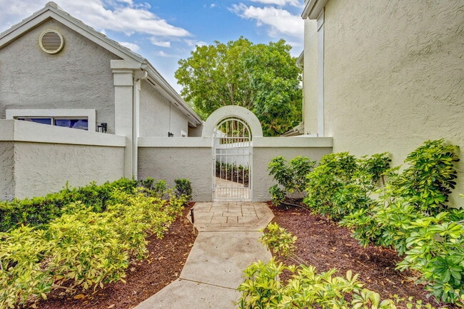 Photo - 7 Wyndham Ln