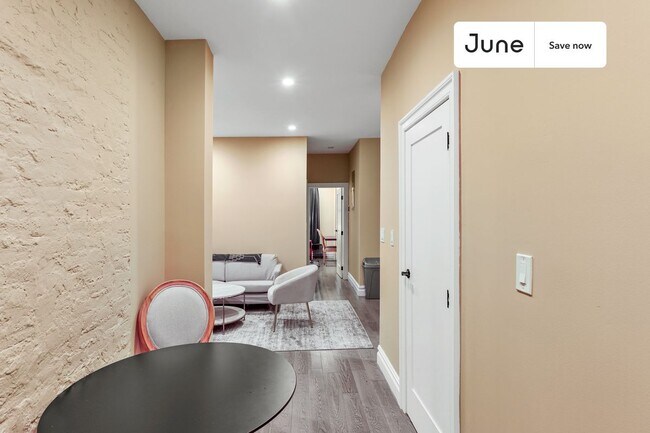 Photo - 23 E 109th St