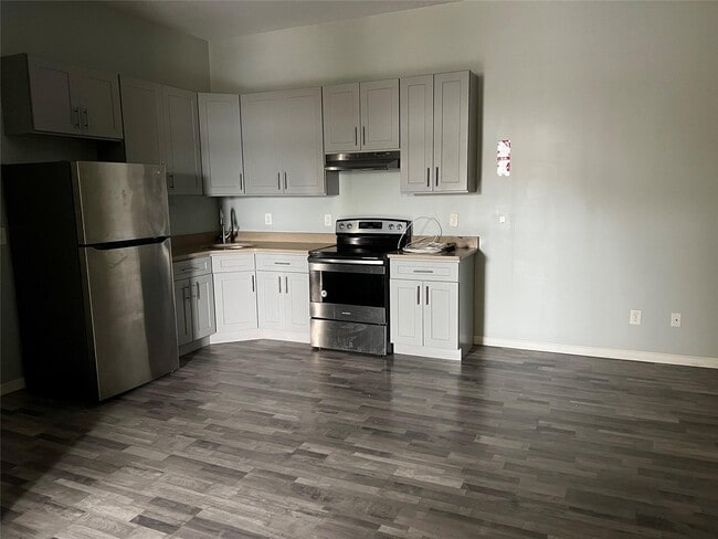 Building Photo - 59-61-61 North St Unit 3D Rental