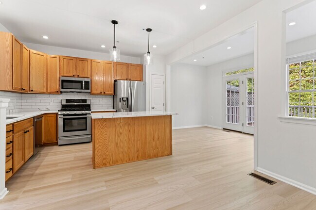 Photo - 3534 Winthrop Ln