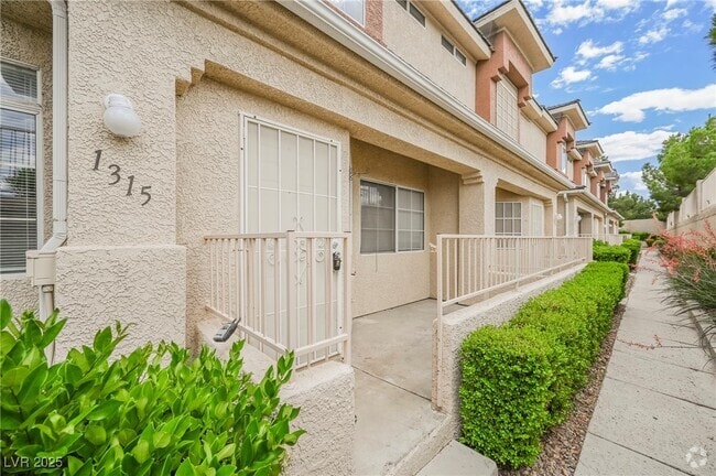 Building Photo - 1315 Silver Sierra St Rental