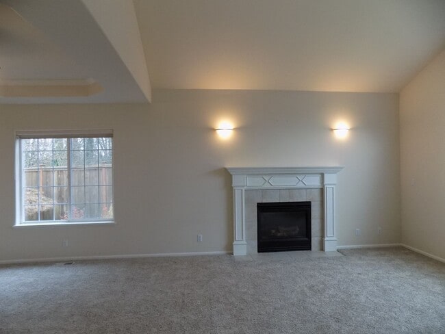 Photo - Fall Special-Gorgeous Three Bed Two Bath W...