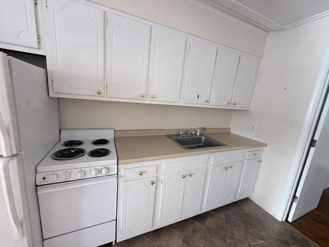 Photo - Playground Road Unidad B