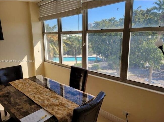 Photo - 7441 Wayne Ave Unidad 3O