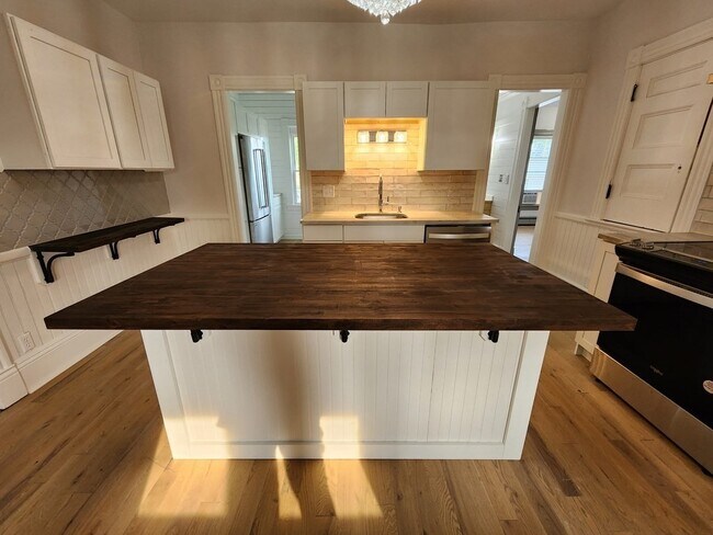 Photo - 105 E Main St Unidad 1