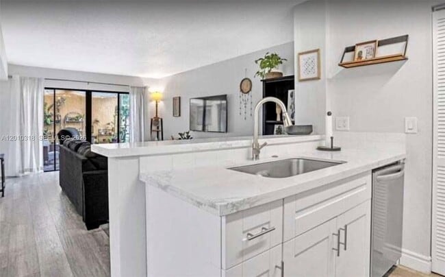 Photo - 8033 NW 71st Ct Unit TOWNHOUSE